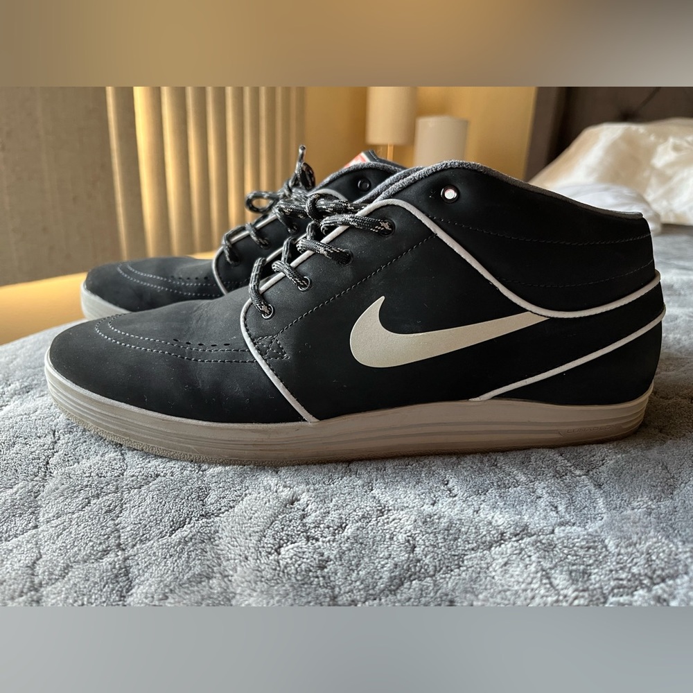 Nike Skateboarding Stefan Janoski Chukka Shoes Mens 10.5 US Black and Gray